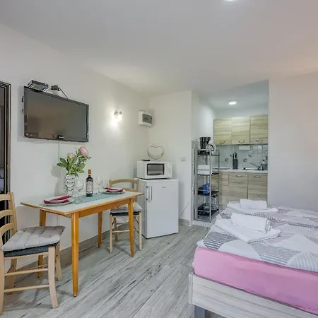 Complex Dolce Maro Vendégház 4*