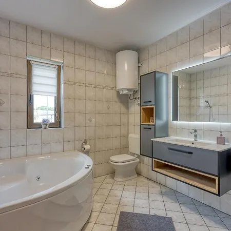 Complex Dolce Maro Guest house