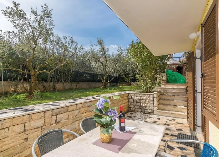 Affittacamere Complex Dolce Maro 4*